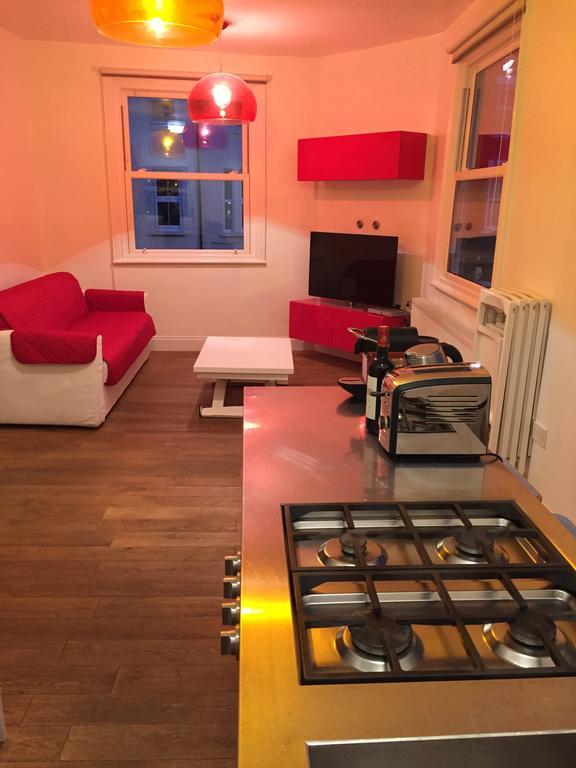 Landor Road London Apartment Номер фото