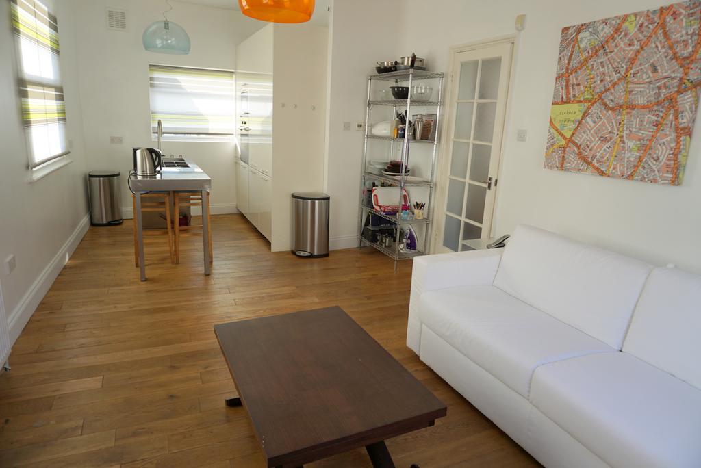 Landor Road London Apartment Экстерьер фото